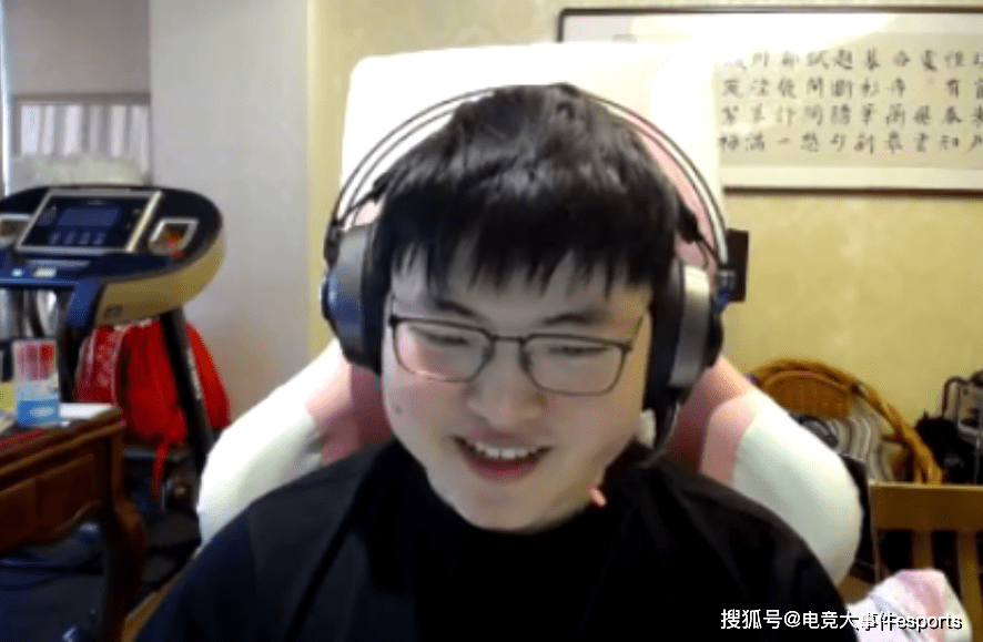 开云体育-包含Uzi在湖人比赛中战术调整，势不可挡引发热议！的词条