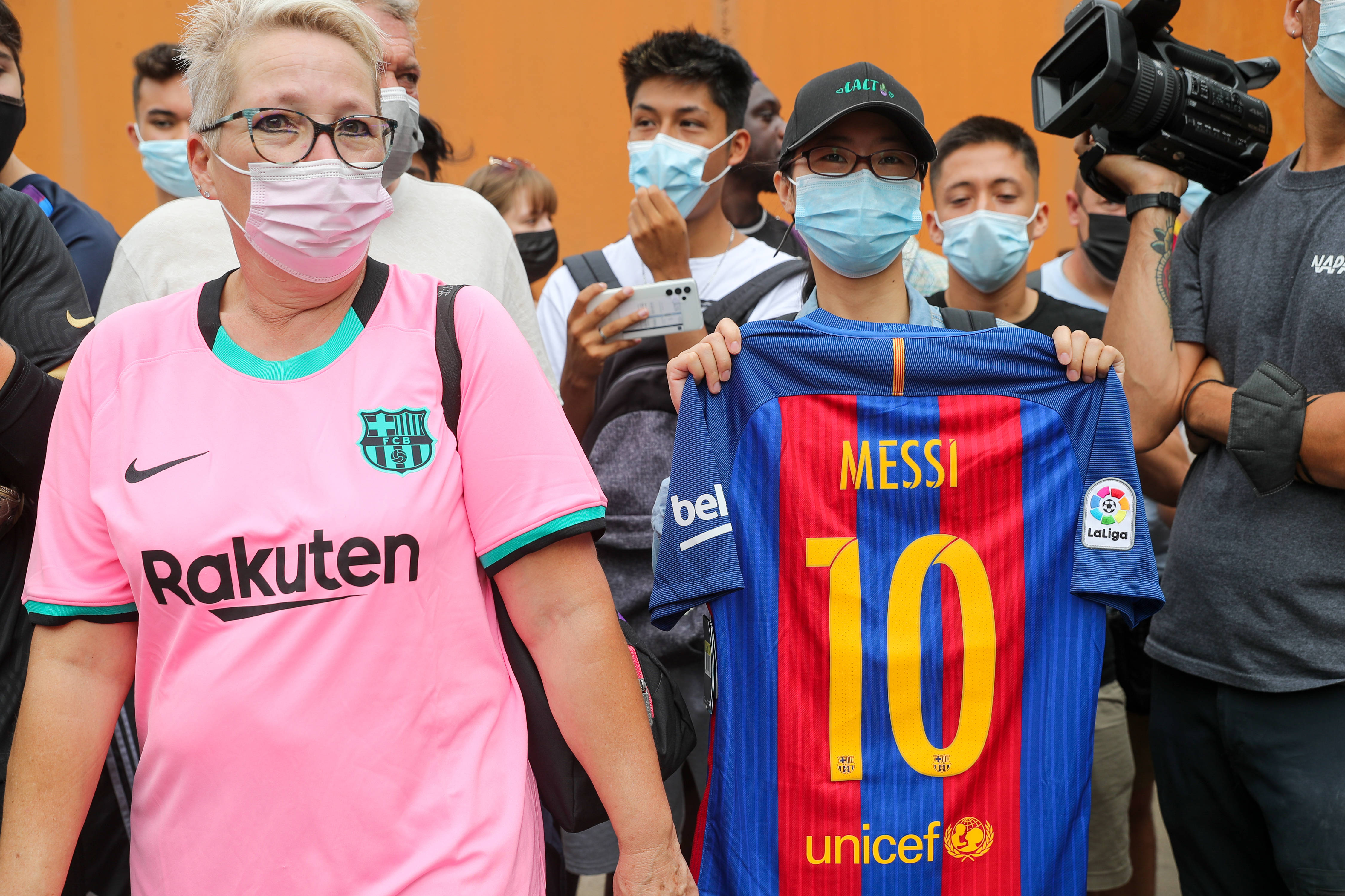 开云体育-梅西回归赛场，败北首场状态亮眼，巴塞罗那观众沸腾！的简单介绍