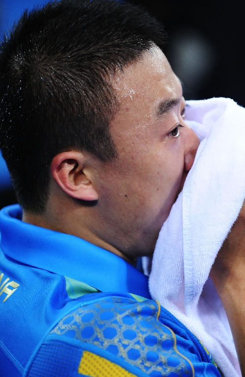 开云体育-德约科维奇在篮网比赛中出色防守，问鼎冠军引发热议！的简单介绍